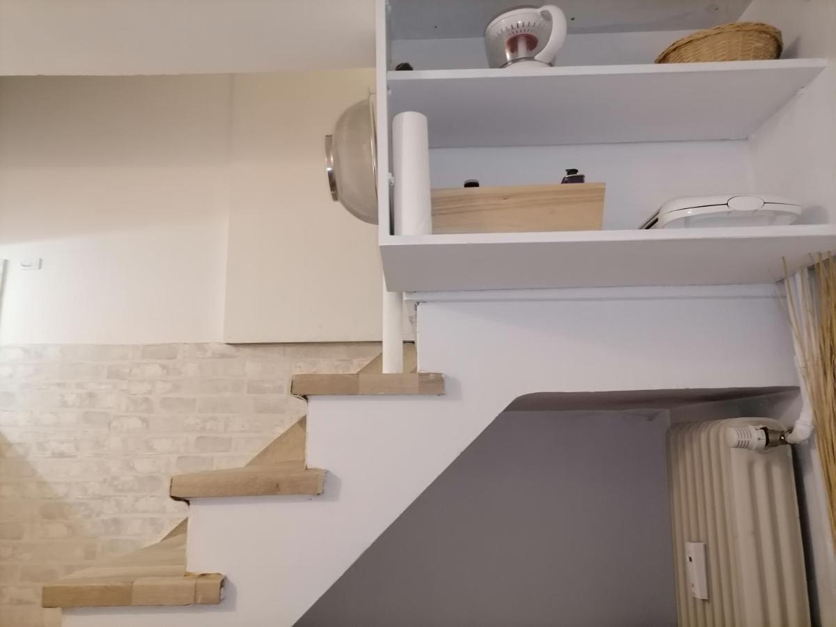 Acropolis Elegant Maisonette By Lodgespot 아테네 외부 사진