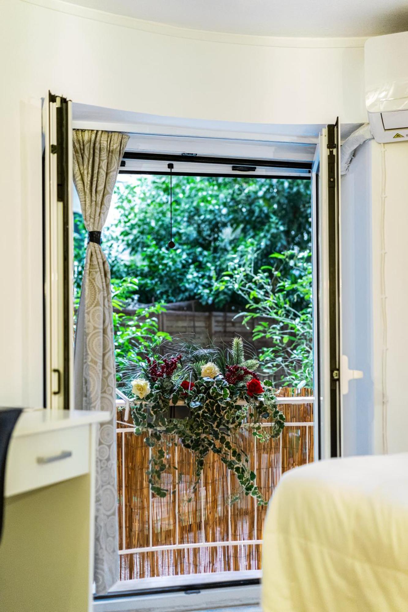 Acropolis Elegant Maisonette By Lodgespot 아테네 외부 사진