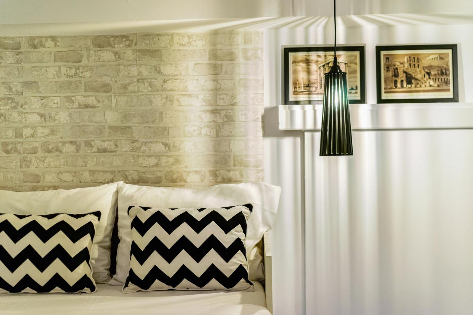 Acropolis Elegant Maisonette By Lodgespot 아테네 외부 사진