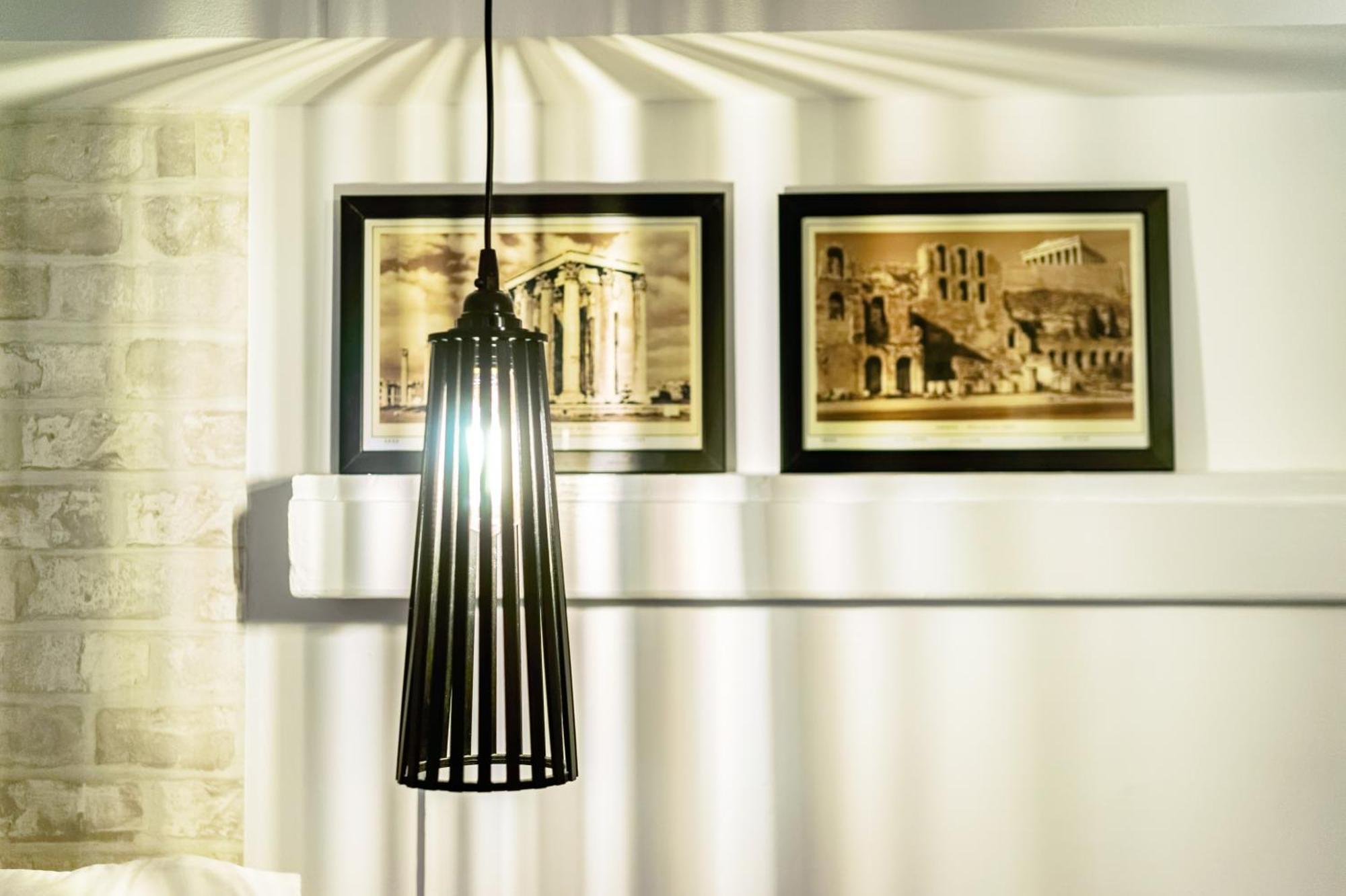 Acropolis Elegant Maisonette By Lodgespot 아테네 외부 사진
