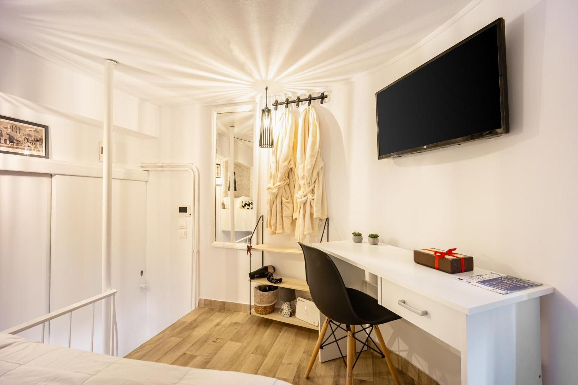Acropolis Elegant Maisonette By Lodgespot 아테네 외부 사진